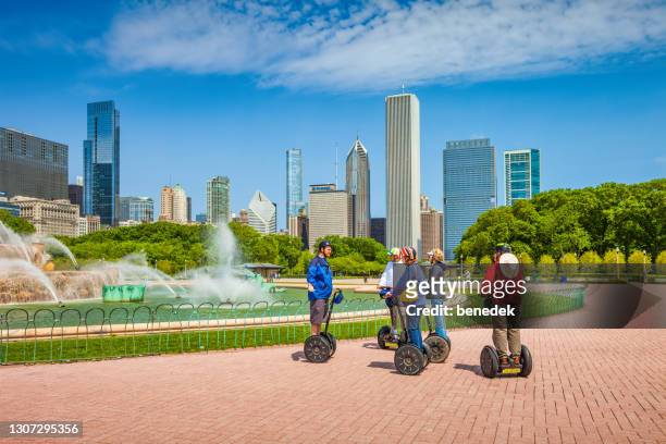 downtown guided tour chicago illinois usa toerisme - segway stockfoto's en -beelden