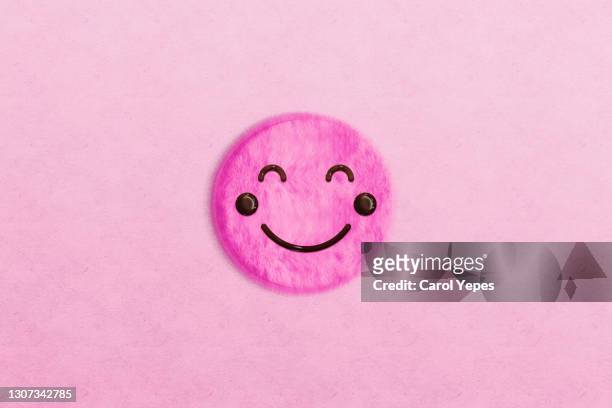 1,005 Smiley Face Wallpaper Photos and Premium High Res Pictures - Getty  Images