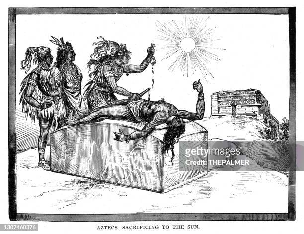 ilustraciones, imágenes clip art, dibujos animados e iconos de stock de aztecas sacrificándose al grabado solar de 1892 - azteca