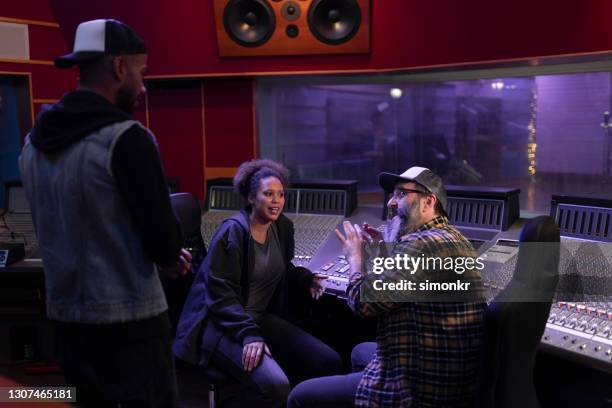 Singer Work Environment Singer Works Team Photos and Premium High Res Pictures - Getty Images