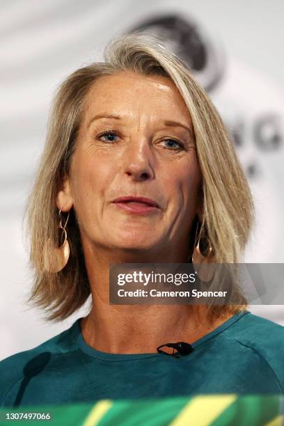 Layne Beachley Photos Photos and Premium High Res Pictures - Getty Images