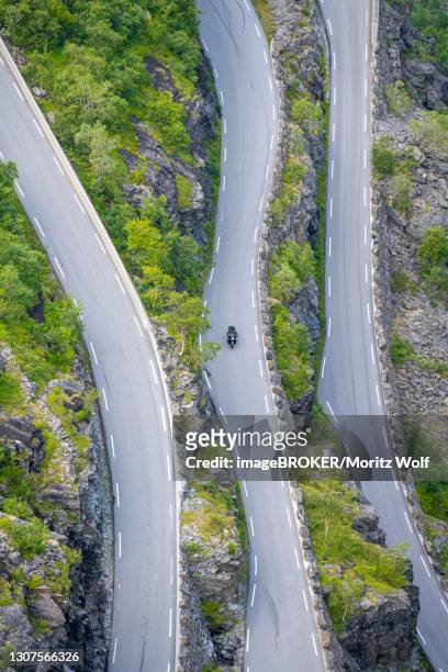 cars on the mountain road trollstigen, near andalsnes, moere og romsdal, vestland, norway - more og romsdal bildbanksfoton och bilder