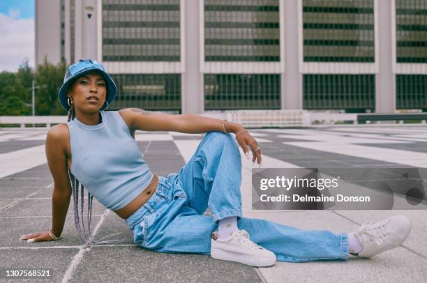 it's the denim that does it for me - blue pants imagens e fotografias de stock