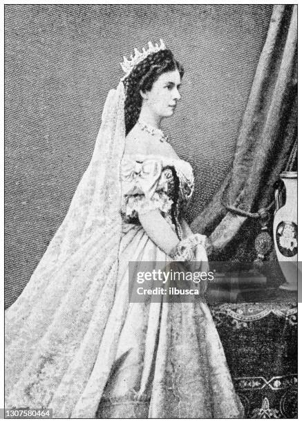 ilustraciones, imágenes clip art, dibujos animados e iconos de stock de fotografía antigua en blanco y negro: emperatriz elisabeth de austria - emperatriz