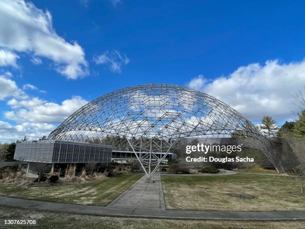 Geodesic Building Photos and Premium High Res Pictures - Getty Images