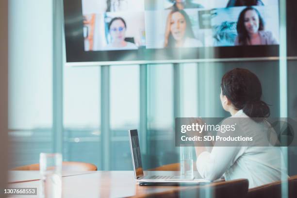 Social Distance Conference Setups Social Distance Meeting Room Photos and Premium High Res Pictures ...