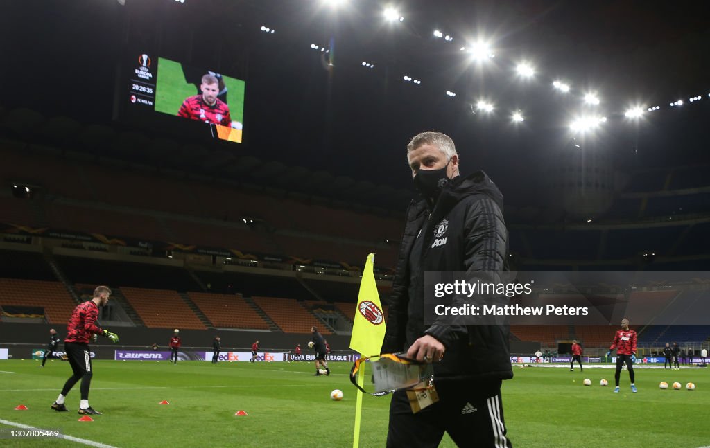 AC Milan v Manchester United - UEFA Europa League Round Of 16 Leg Two