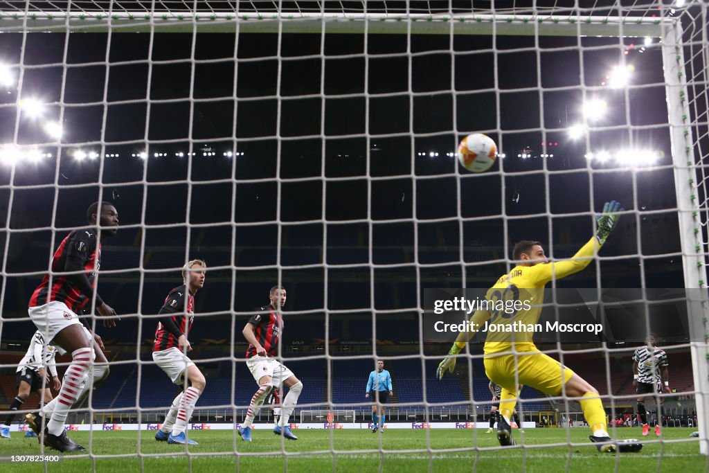 AC Milan v Manchester United - UEFA Europa League Round Of 16 Leg Two