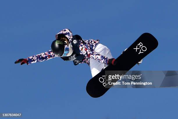 Chloe Kim of the Unites States competes in the women's snowboard halfpipe qualification during Day 1 the Land Rover U.S. Grand Prix World Cup at...