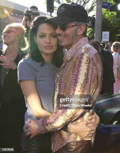 Actress and cast member Angelina Jolie and her husband, actor Billy Bob Thornton arrive June 5, 2000 at the world premiere of Touchstone Pictures''...