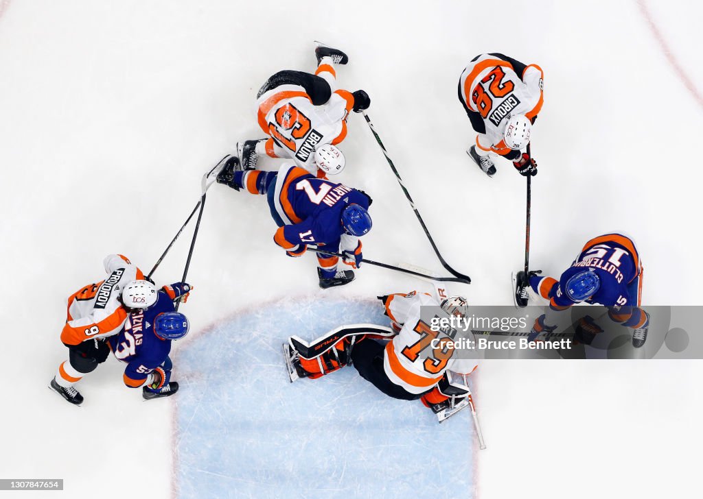 Philadelphia Flyers v New York Islanders