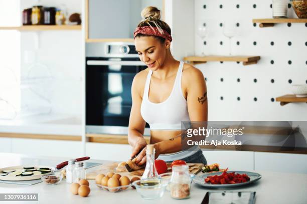 nutrition is just as important as exercise. - female fitness instructor stock pictures, royalty-free photos & images