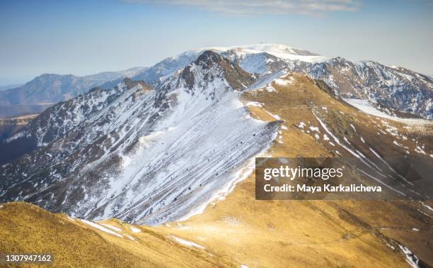 Snow Ridge Example 64 Ridge (Meteorology) Stock Photos, High-Res Pictures, and Images ...