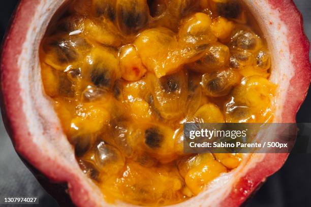 close-up of pumpkin on table,mamer,capellen,luxembourg - passion fruit photos et images de collection