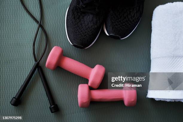 i hope you work every muscle today - jump rope stock pictures, royalty-free photos & images