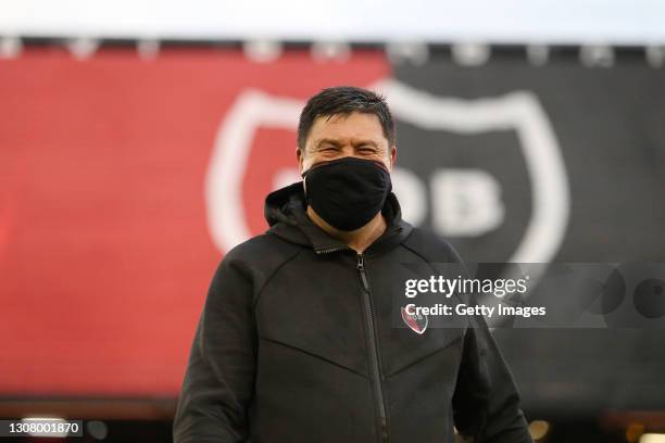 German Burgos coach of Newell's Old Boys poses for a photo before a match between Newell's Old Boys and Unión as part of Copa de la Liga Profesional...