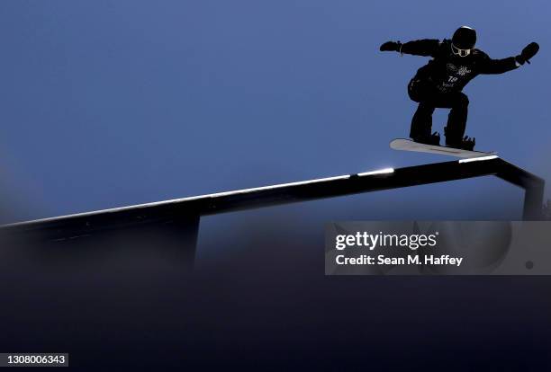 Fynn Bullock-Womble of the United States competes in the men's snowboard slopestyle qualification during Day 2 of the Land Rover U.S. Grand Prix...