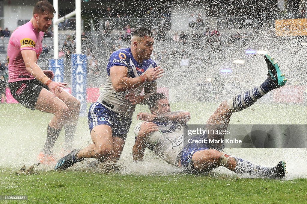 NRL Rd 2 - Bulldogs v Panthers