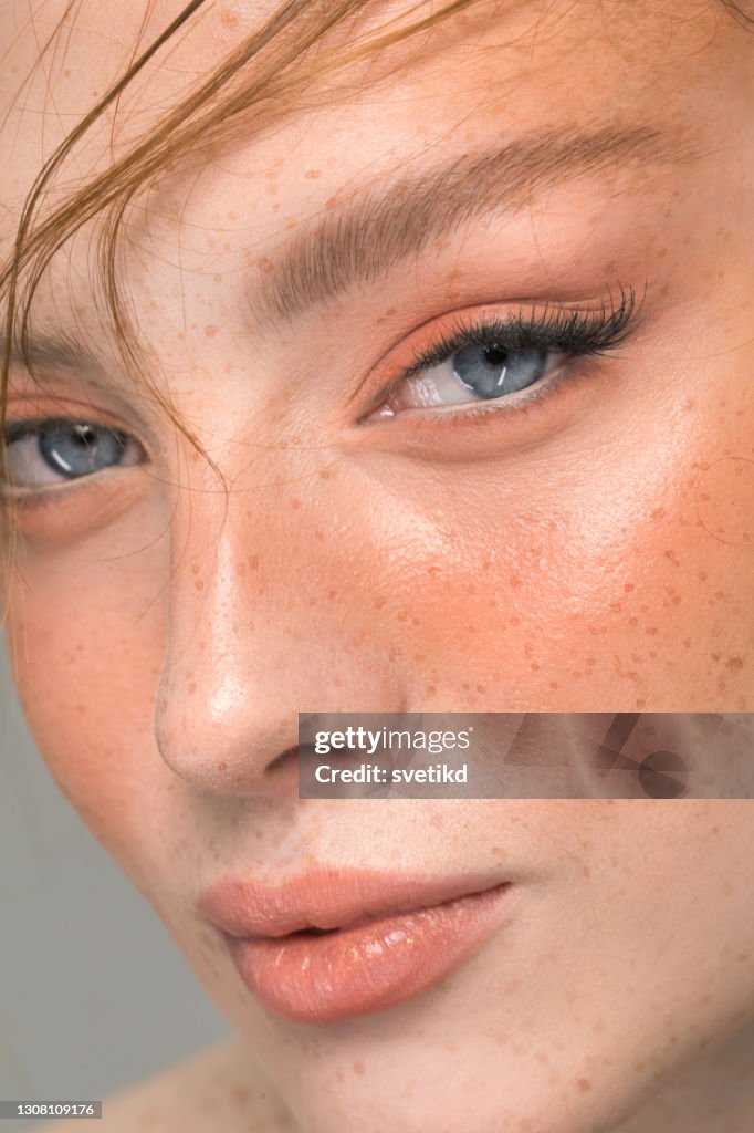 Beauty portrait of young woman