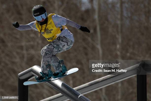 Jamie Anderson of the United States competes in the women's snowboard slopestyle final during Day 3 of the Land Rover U.S. Grand Prix World Cup at...
