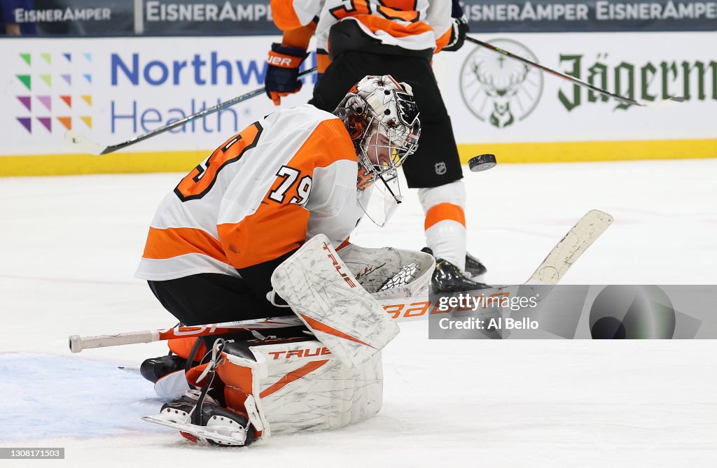 Philadelphia Flyers v New York Islanders