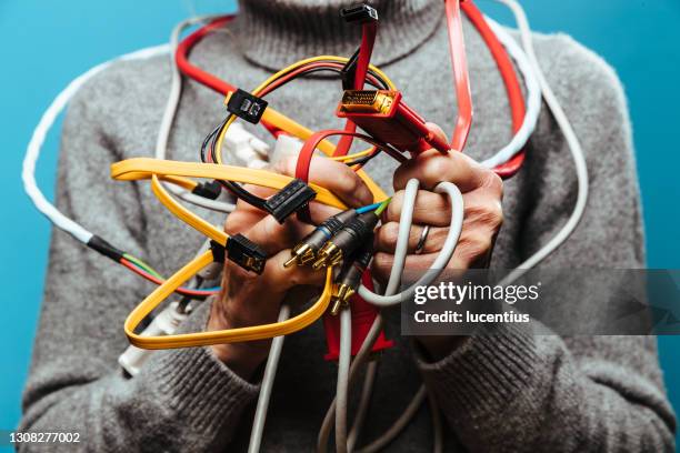kablar överallt - kabel bildbanksfoton och bilder