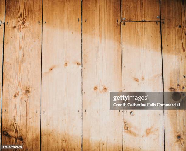 reclaimed solid wooden flooring - background image - motif wax photos et images de collection