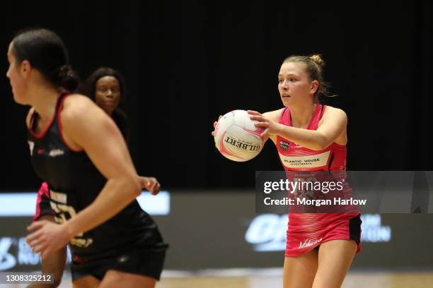 Pinar Rothwell 18 Kira Rothwell Stock Photos, High-Res Pictures, and Images - Getty Images