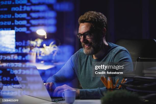 8,022 Older Computer Programmer Stock Photos, High-Res Pictures, and ...