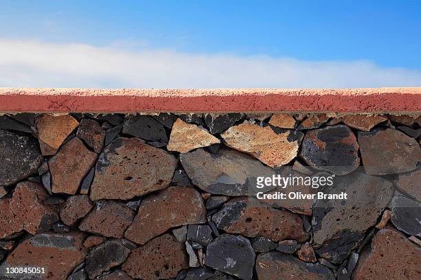 typical dry stone wall on the canary islands, la palma, la isla verde, canary islands, islas canarias, spain, europe - la palma islas canarias imagens e fotografias de stock