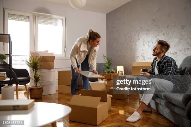 Settle Into New Roommate Photos and Premium High Res Pictures - Getty Images
