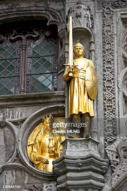 statues of basilica of the holy blood (heilige bloed basiliek) in brugge, west flanders, belgium - bloed foto e immagini stock