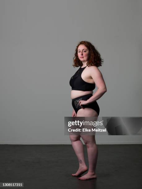 young woman in underwear - real body fotografías e imágenes de stock