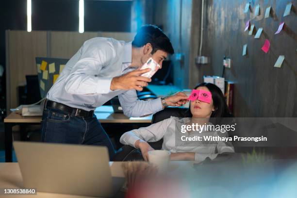 Covering Computer Camera Photos et images de collection - Getty Images