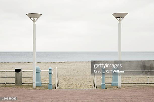 promenade of travemuende, schleswig-holstein, germany, europe - lübeck sleeswijk holstein stockfoto's en -beelden