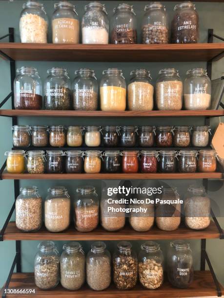 spices collection - organised shelves imagens e fotografias de stock