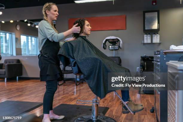 54 Ethnic Female Hair Salon Photos and Premium High Res Pictures - Getty Images 54 Ethnic Female Hair Salon Photos and Premium High Res Pictures - Getty Images