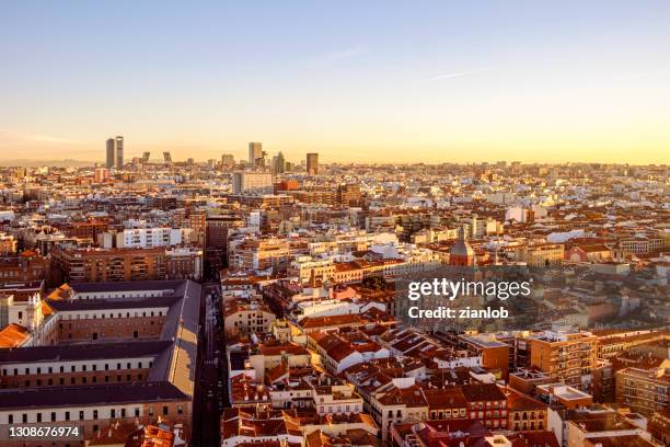 cityscape at dusk. madrid. - skyline imagens e fotografias de stock