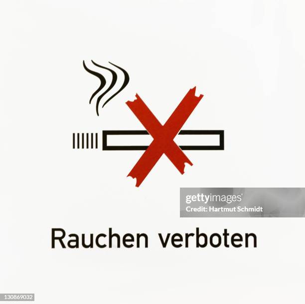 Piktrogram Rauchen Verboten 12 Rauchen Verboten Stock Photos, High-Res Pictures, and Images - Getty ...