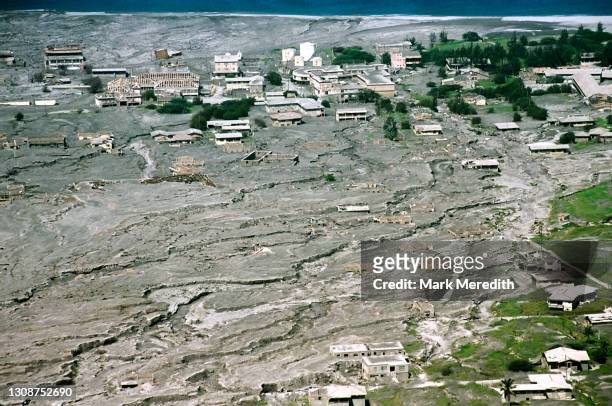 destruction of montserrat's capital plymouth - montserrat antilles - fotografias e filmes do acervo