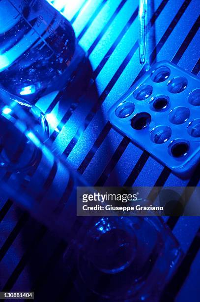 laboratory - volume fluid capacity stock pictures, royalty-free photos & images