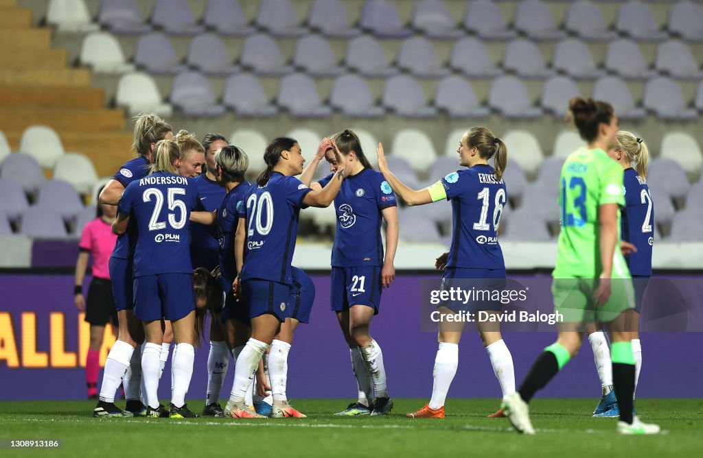 Chelsea FC v VfL Wolfsburg - UEFA Women's Champions League Quarter Final: Leg One