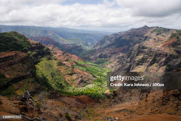 scenic view of mountains against sky,waimea,hawaii,united states,usa - waimea valley imagens e fotografias de stock