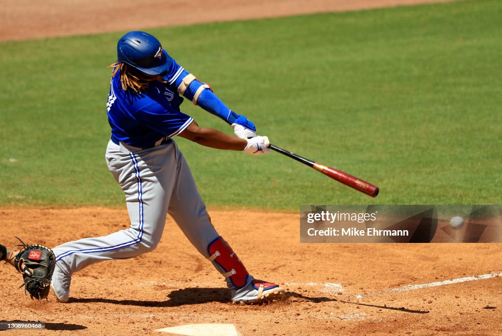 Toronto Blue Jays v New York Yankees