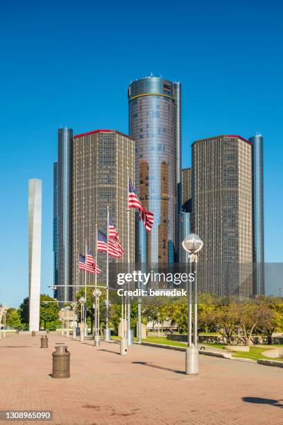 hart plaza and renaissance center in downtown detroit michigan usa - renaissance center stock pictures, royalty-free photos & images