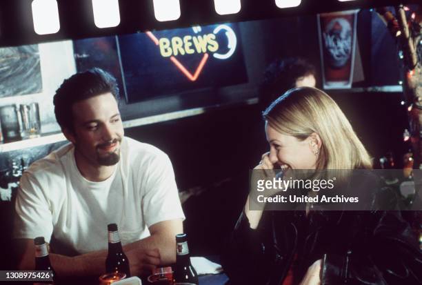Chasing Amy" ist der letzte Teil der New Jersey-Trilogie des Regisseurs und Autors Kevin Smith, die er mit "Clerks" und "Mallrats" begann. Gemeinsam...
