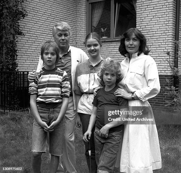 1+1=5 / D 1983 / Der alleinstehende Werbegrafiker Werner Schumann und