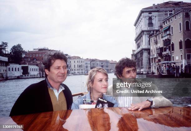 Die junge Schauspielerin Melanie ist nur der Karriere wegen nach Venedig gekommen. Im Hotel jedoch verliebt sie sich in den Witwer Martin Ebeling....