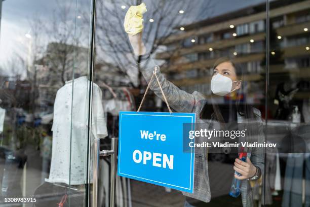 Storefront Windows Clean Cleaning Storefront Window Photos and Premium High Res Pictures - Getty ...