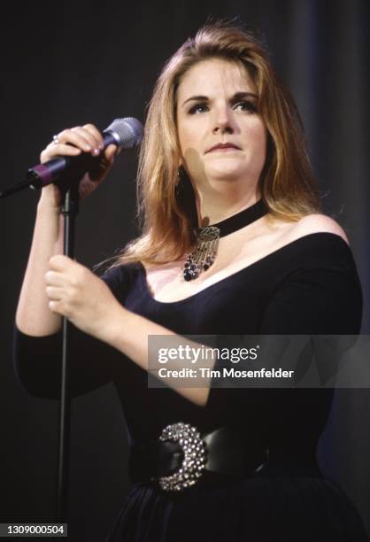 Trisha Yearwood performs at Shoreline Amphitheatre on August 22, 1993 in Mountain View, California.